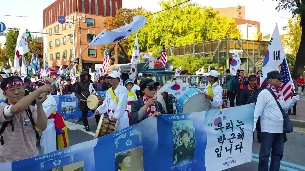 (NUSANTARA TV)풍물(2017.10.21. 대학로 태극기 집회후)