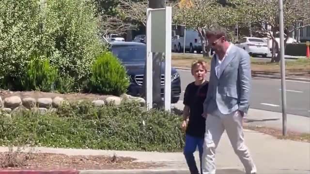 Dad Duty! Ben Affleck Drops His Kid At School While Enjoy Cigarette and Iced Coffee#benaffleck #jlo