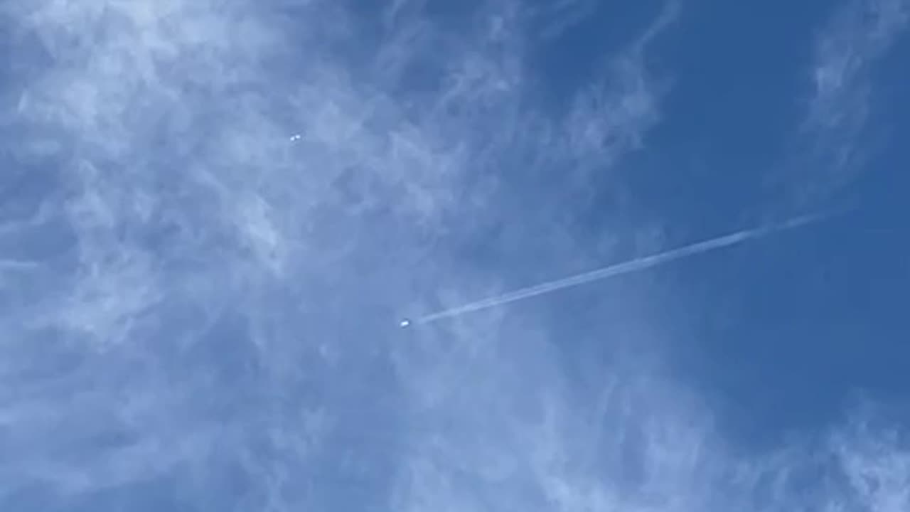 Chemtrails Are Not Contrails (Video 1 of 2)