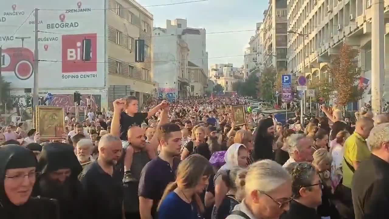 Serbia, 100,000 people march in Belgrade to preservation traditional Family