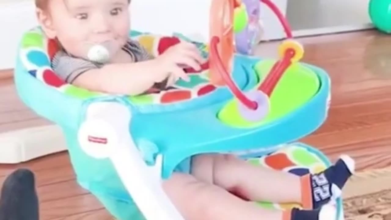 Funny Baby Videos playing