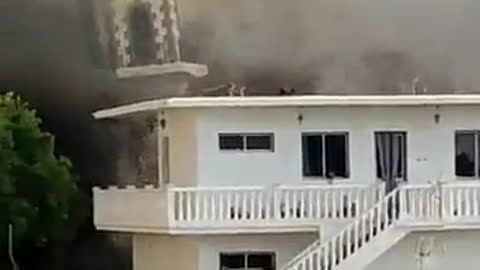 La Palma lava has advanced and destroyed the church spire in Todoque