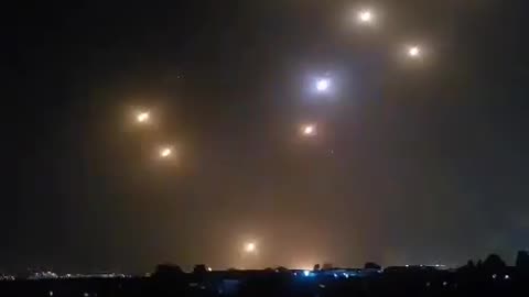 Crazy footage from Iran's missile attack on Israel