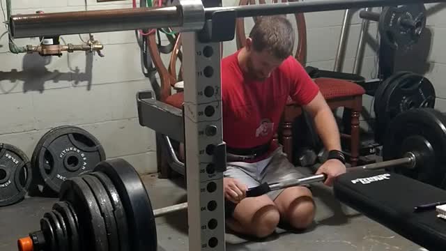 470 lbs deadlift with straps and belt