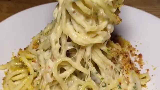 Dig in the BUCATINI ALLA BOTTARGA