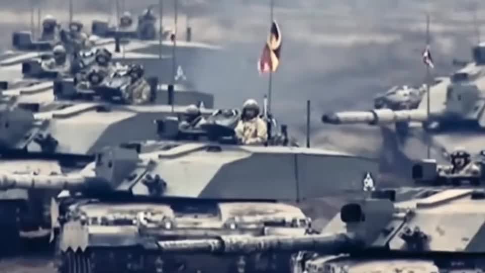 Les Visible - Living in The Material Moment