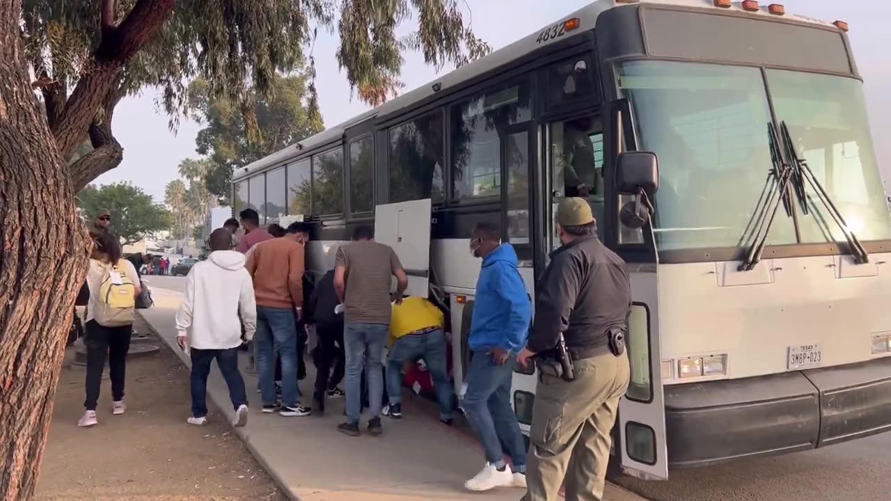 Busloads of Illegals Immigrants continue to be dumped into the streets of San Diego