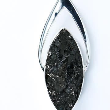 Twinkle & Shine Pre-Christmas Spectacular 20% OFF All Antounique Jewellery!