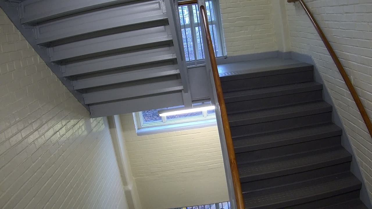 3884FHOB03Stair8_2021-01-05_16h00min17s980ms.mp4