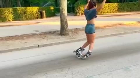 ANDA MUITO DE PATINS