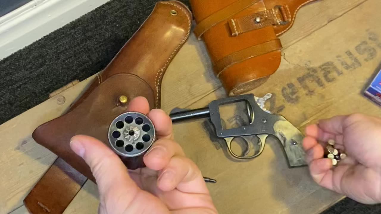 H&R 922 22lr Revolver (close up)