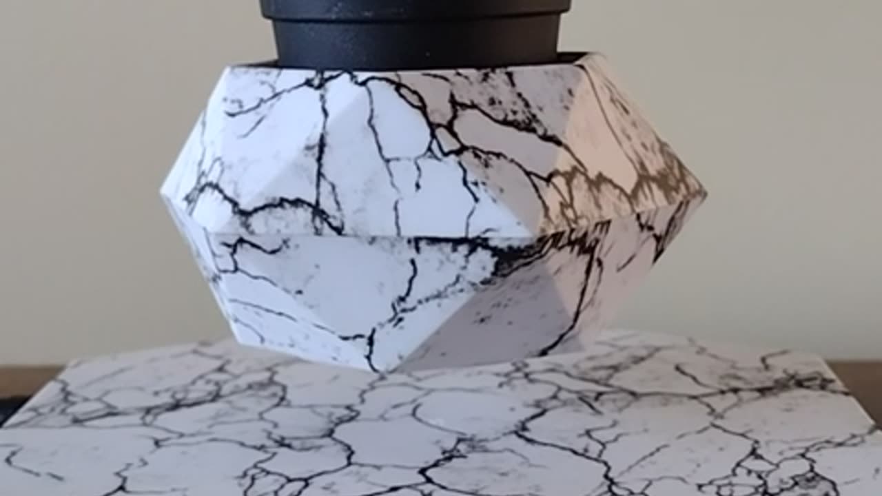 Floating Plant Pot Magnetic Levitating Plant Pot for Succulents