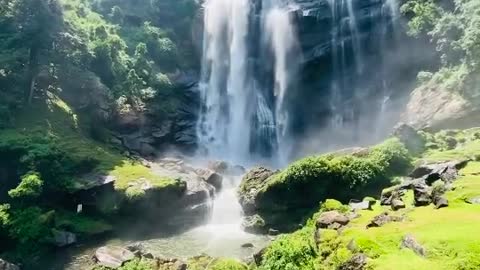 බෝඹුරු ඇල්ල - Bomburu Ella Waterfall (Nuwara Eliya) - The Widest Waterfall in Sri Lanka