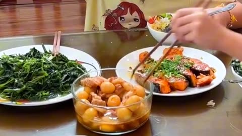 Baby monkey uses a spoon to eat skillfully🥄(by FamilyBiBi )