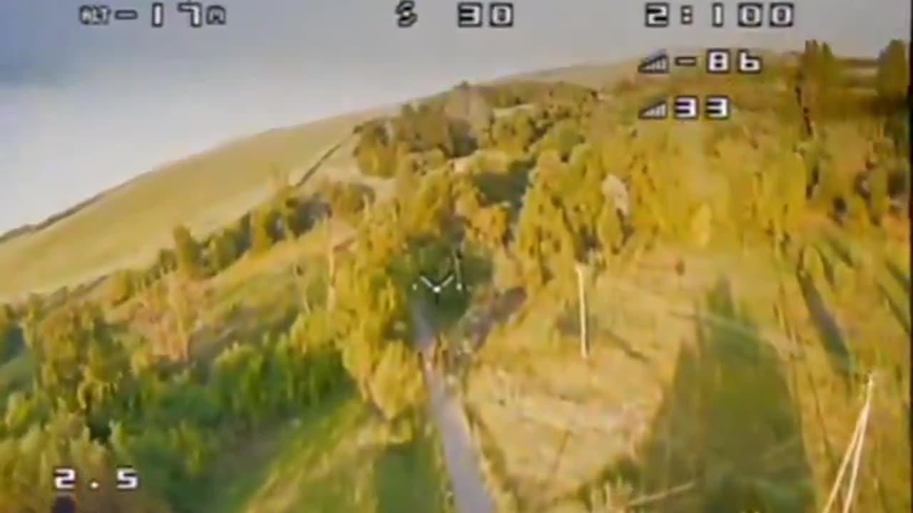 Brave strike by Ukrainian operator of FPV drones on a group of fearless Russian