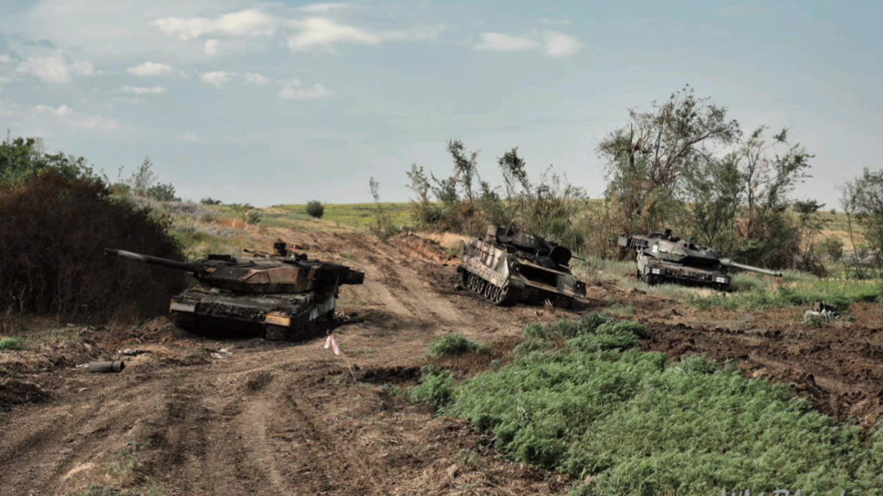 🇷🇺🇺🇦 Lots of wrecked Leopard, Bradley tanks