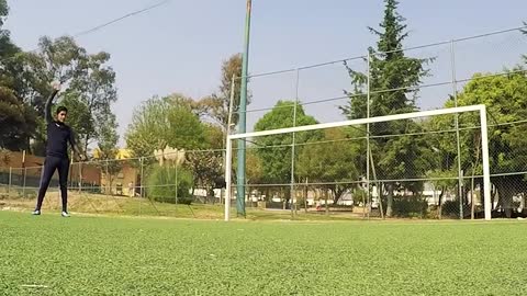 5 TIPS para SER UN MEJOR DELANTERO en el FÚTBOL TUTORIAL PARA DELANTEROS