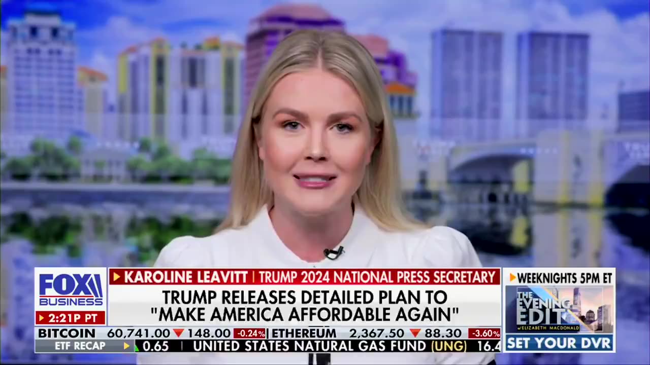 🇺🇸 Karoline Leavitt: Trump’s Bold Plan to Bring Jobs Home with Low Taxes! 🏭💼✨