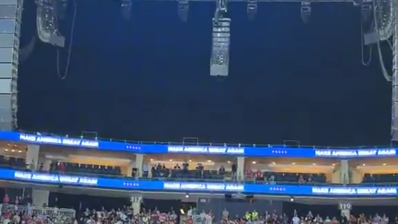 Pittsburgh Trump Rally Sings Amazing Grace