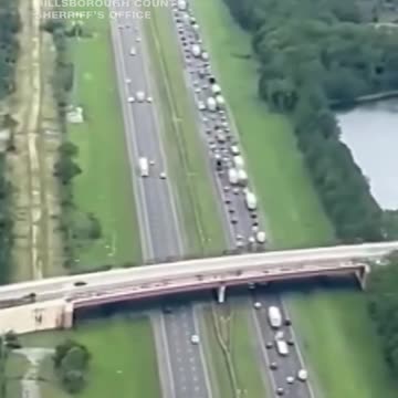 #Tampa highway overflows as people flee #HurricaneMilton