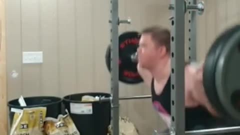 Dirty Reppin Dad Bod Hits a 425 lb Squat PR (Apr 6, 2022)