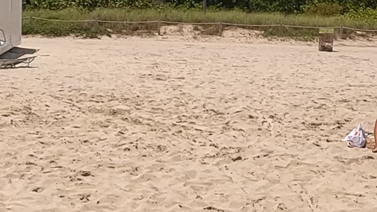 BIKINIS MODELS at South beach 1