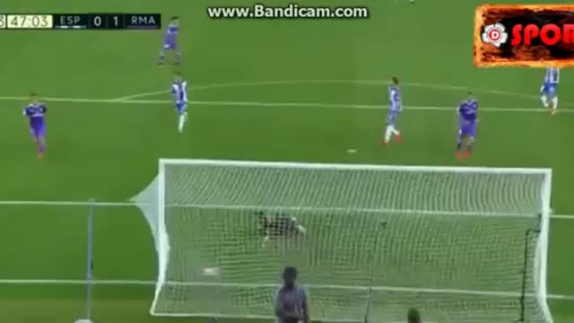 VIDEO : James Rodriguez just scored this wonderful goal with a great shot out of the box