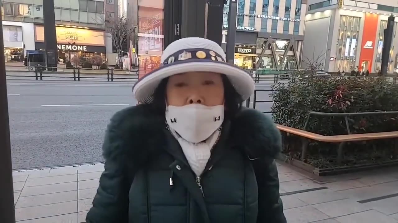 20210105_V3_S01(GT_NVT8mTtQ)끝까지 싸워야지요! 나라가 미쳐 돌아가요! 국민들 속이지 마세요! 강남역에서