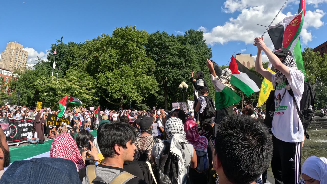 Palestinian Nerdeen Kiswani at the protest: "FLOOD New York City FOR GAZA."