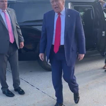 Trump Dances to His Fan's Chants