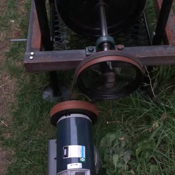 My momentum generator turned by the fly wheel