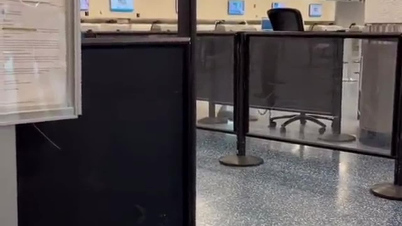 Obnoxious, Entitled Woman Pretends To Need Wheelchair/Treats Staff Like Garbage At Airport