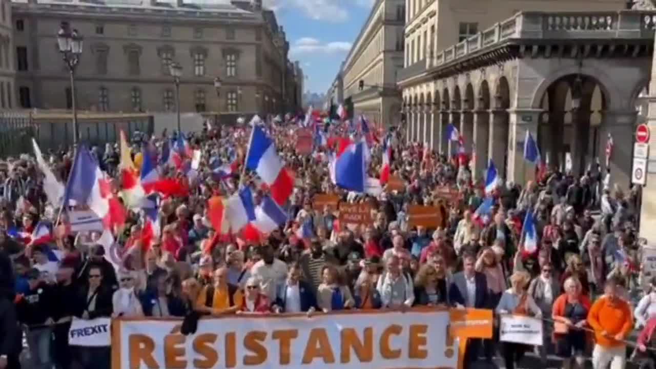 French en masse against Macron, Ursula von der Leyen, EU, NATO, sanctions on Russia,