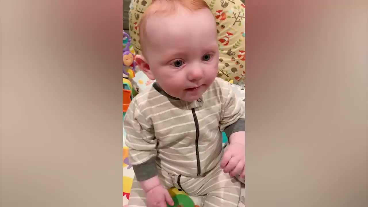 Baby's Reacts When Eating FOOD - WE LAUGH