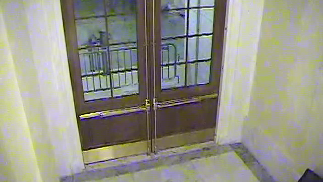3443CHOB02CH12NRotundaExit_2021-01-06_18h00min01s247ms.mp4