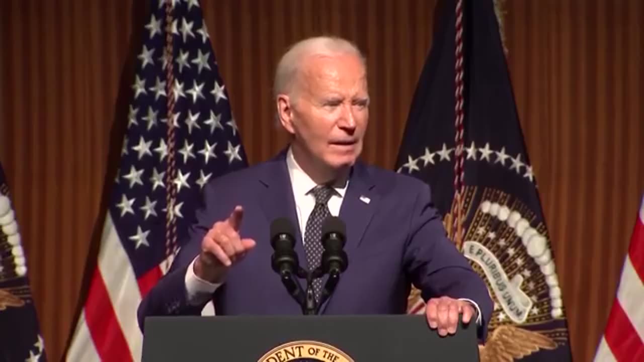 🚨Who’s the President? Biden referred to himself as Former President!