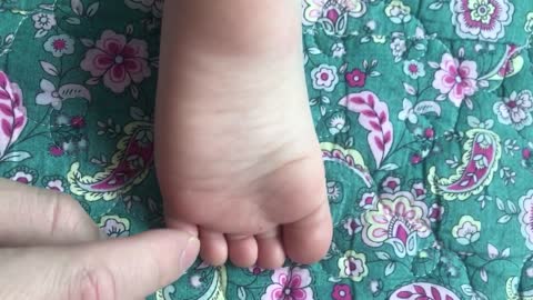 baby jelly foot, so cute!