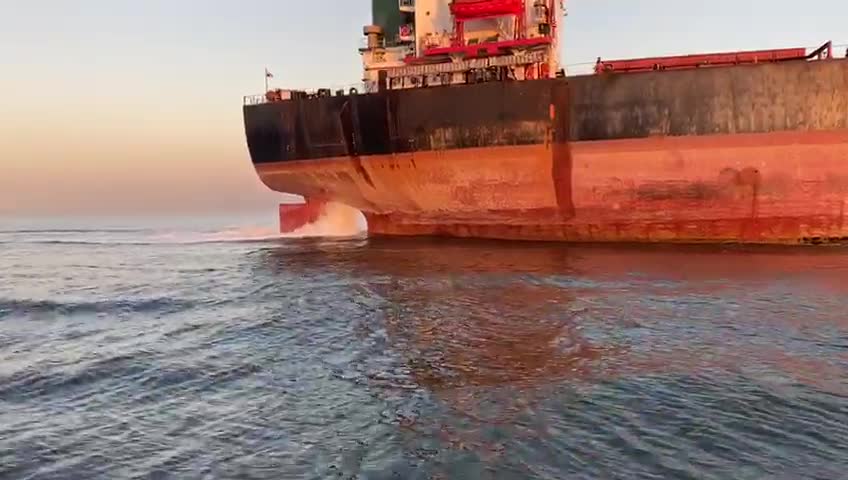 SHIP IN PORTO DE SANTOS