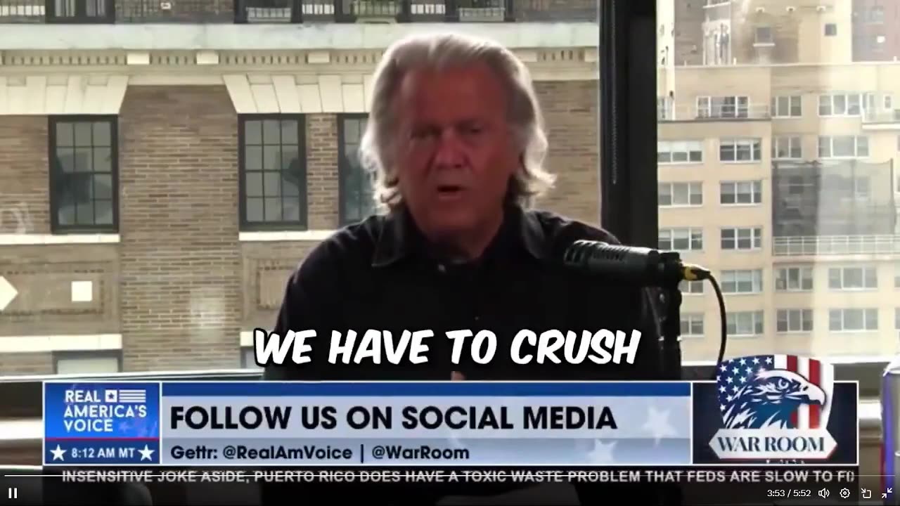 Steve Bannon: "Chúng ta sẽ giáng một đòn chí mạng vào sự điên rồ tiến bộ của Pelosi vào ngày 5/11."