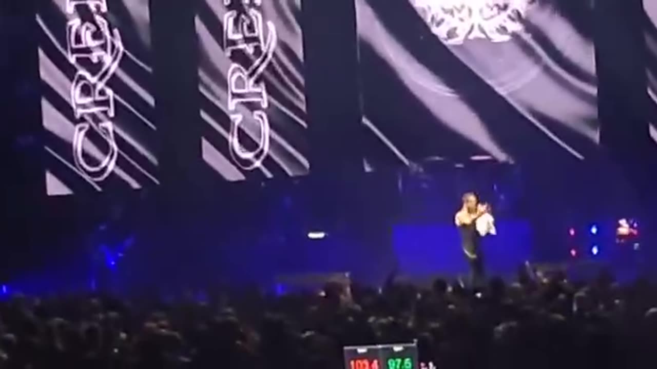 Scott Stapp from Creed goes off in between songs