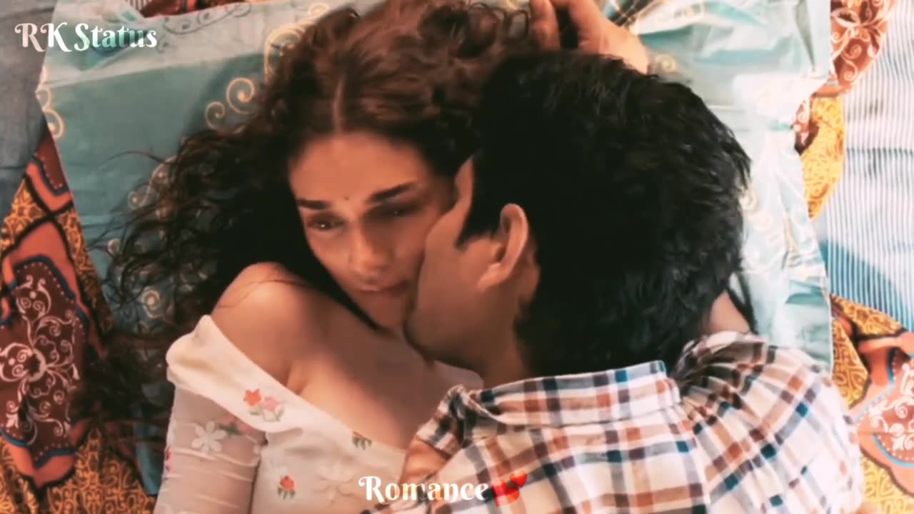 Hot Romantic Statusđź’•Love Romance video