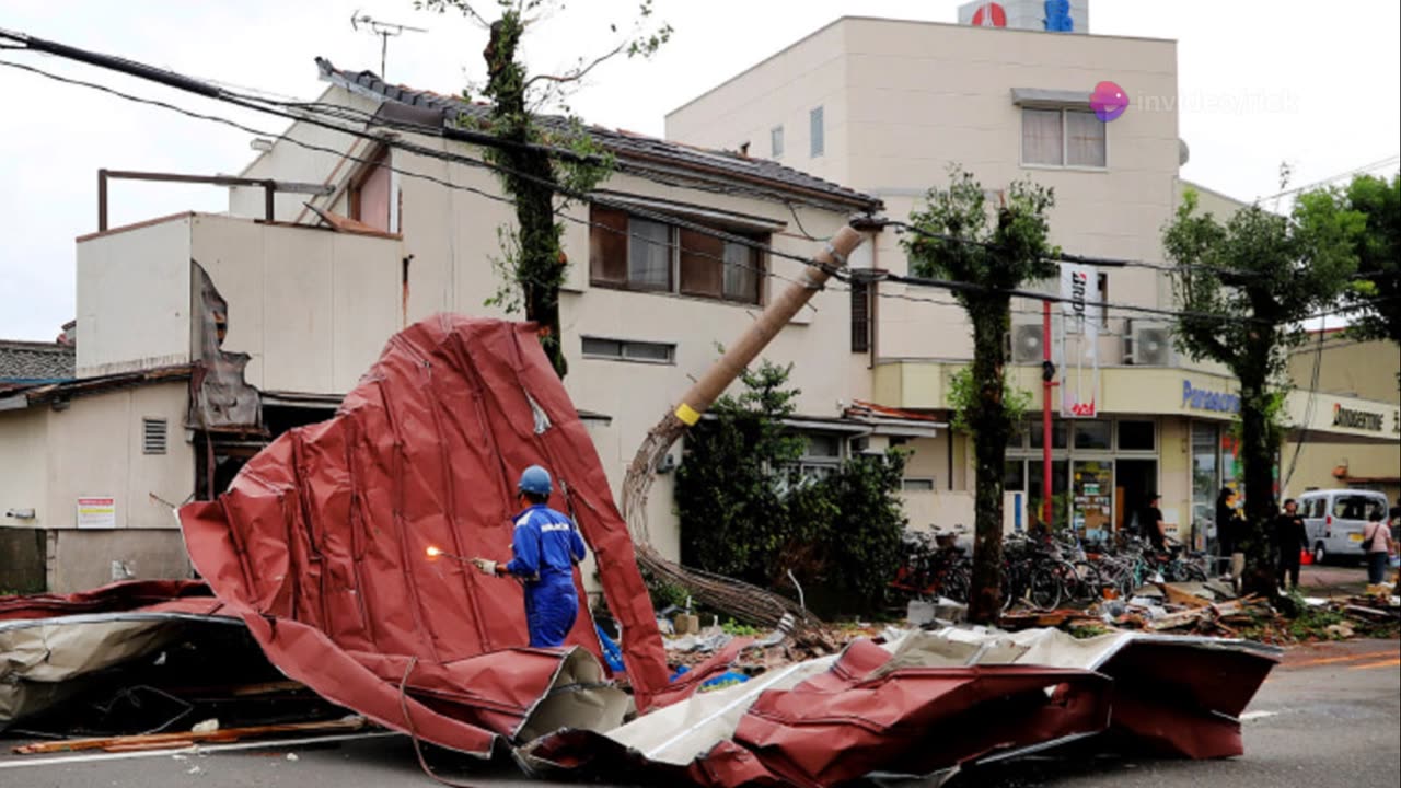 Typhoon Shanshan Wreaks Havoc in Japan: Power Outages & Floods!