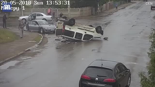 CC_TV Caches Car Crash