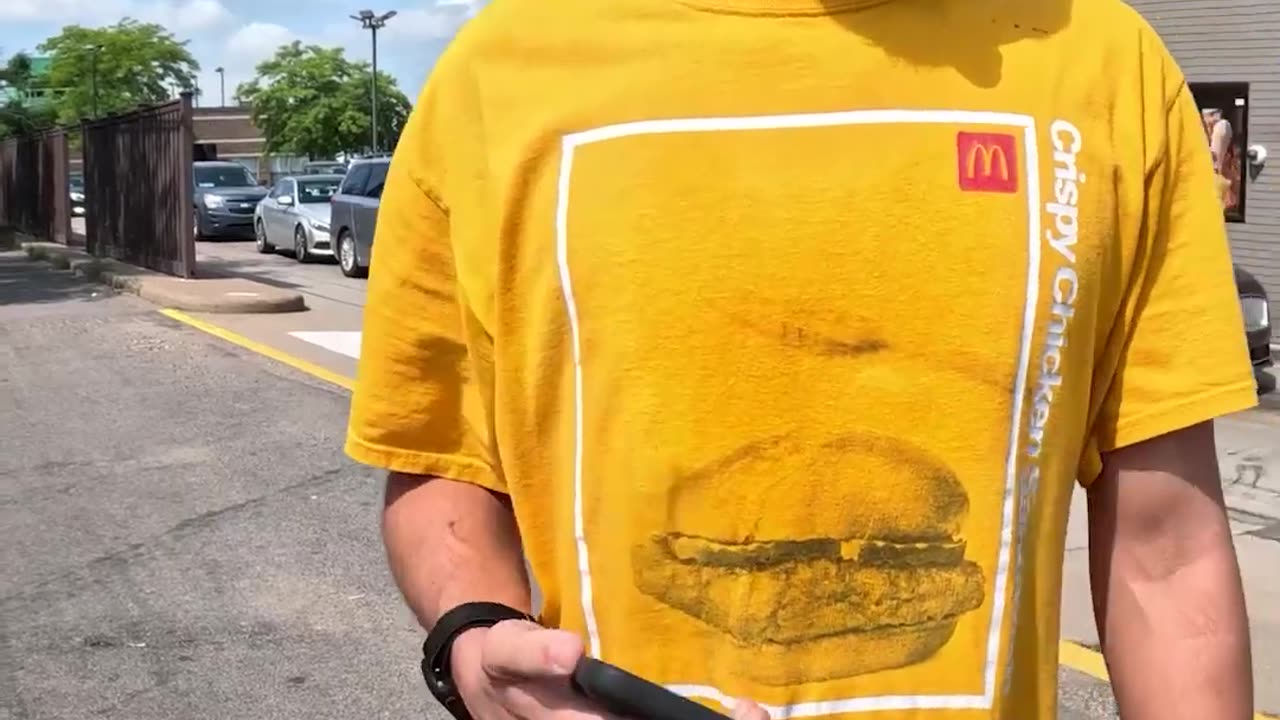 McDonald's Employee Purchased Me A Meal So I Did This..._Full-HD