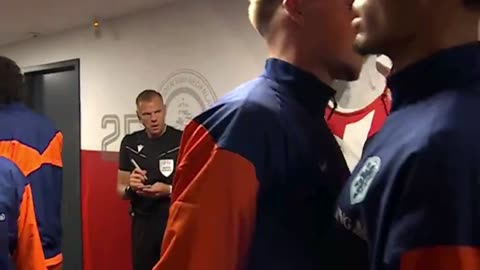 Van Dijk does not want to know Zirkzee