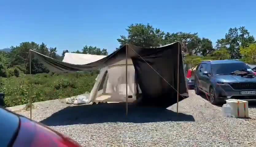 The process of installing Tents in Korea.