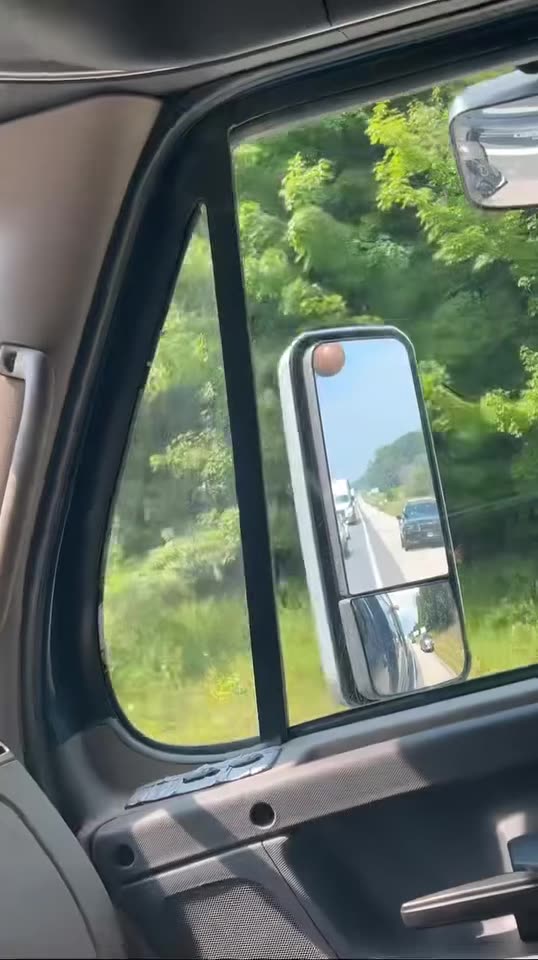 Truck goes into ditch on highway 403