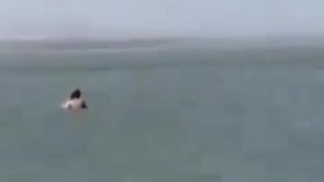 Pareja es grabada teniendo relaciones en una playa de Puerto Colombia