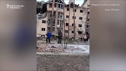 Russian attack destruction of residential buildings in Irmin near Kiev