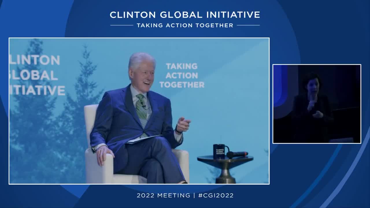 1761. GLOBALISTS☠ Clinton & BlackRock CEO Larry Fink